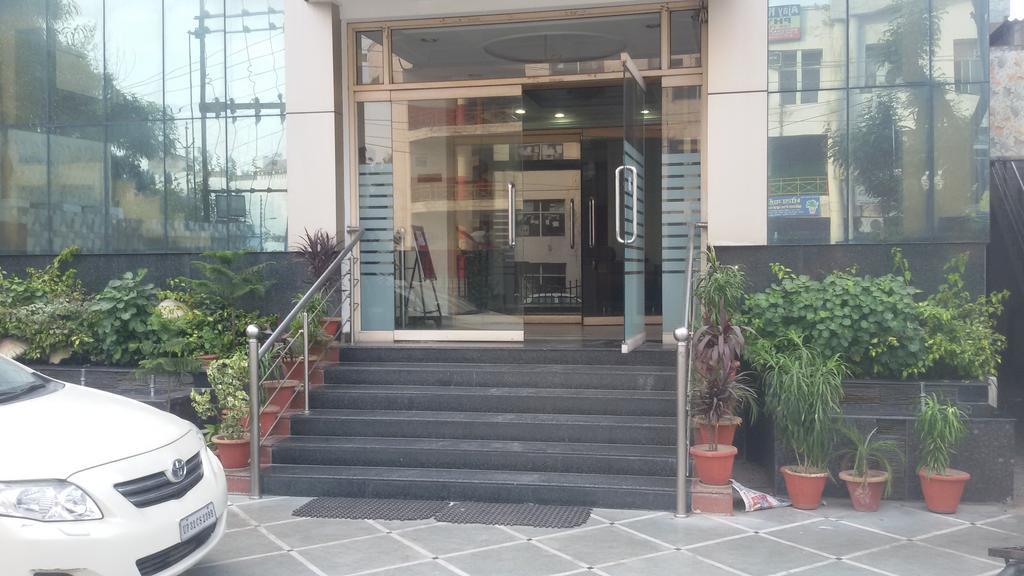 Hotel Sunrise Inn Lucknow Esterno foto