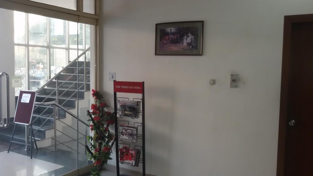 Hotel Sunrise Inn Lucknow Esterno foto