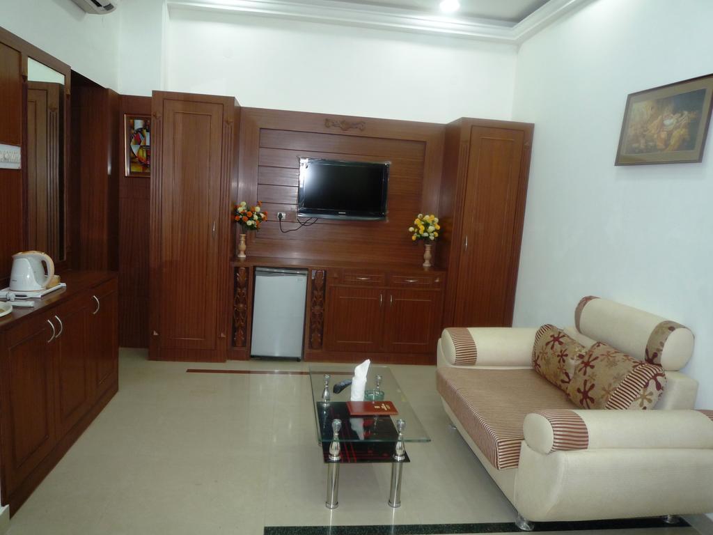 Hotel Sunrise Inn Lucknow Esterno foto