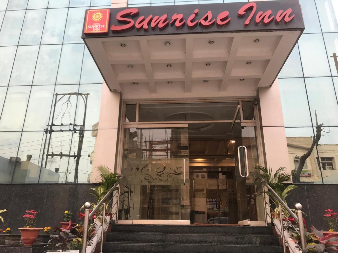 Hotel Sunrise Inn Lucknow Esterno foto