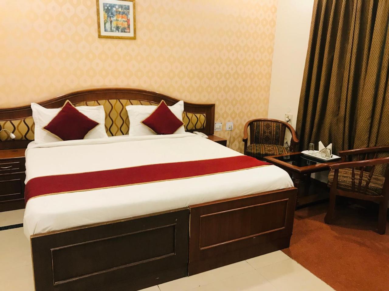 Hotel Sunrise Inn Lucknow Esterno foto