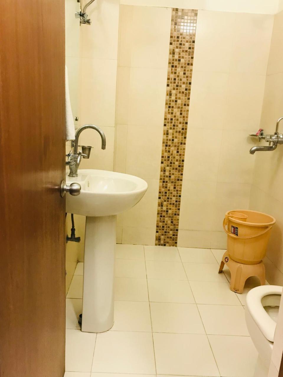 Hotel Sunrise Inn Lucknow Esterno foto